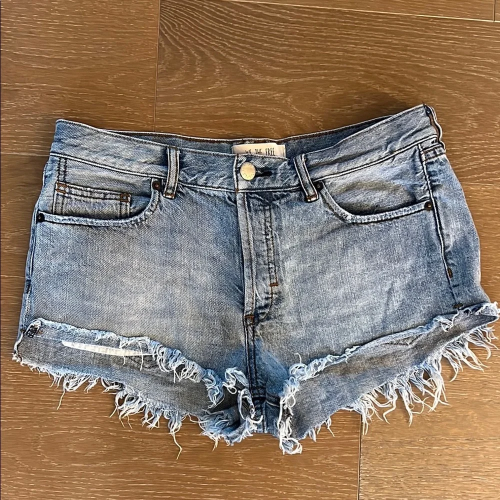 We The Free Blue Vintage Jean Shorts Distressed Raw Hem Mini Cutoff Button | 28 - Picture 2 of 7